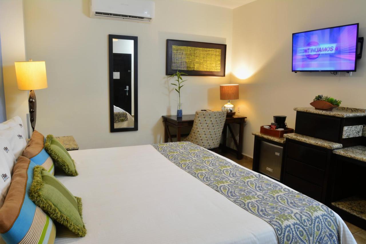 Hotel Hblue La Paz Esterno foto